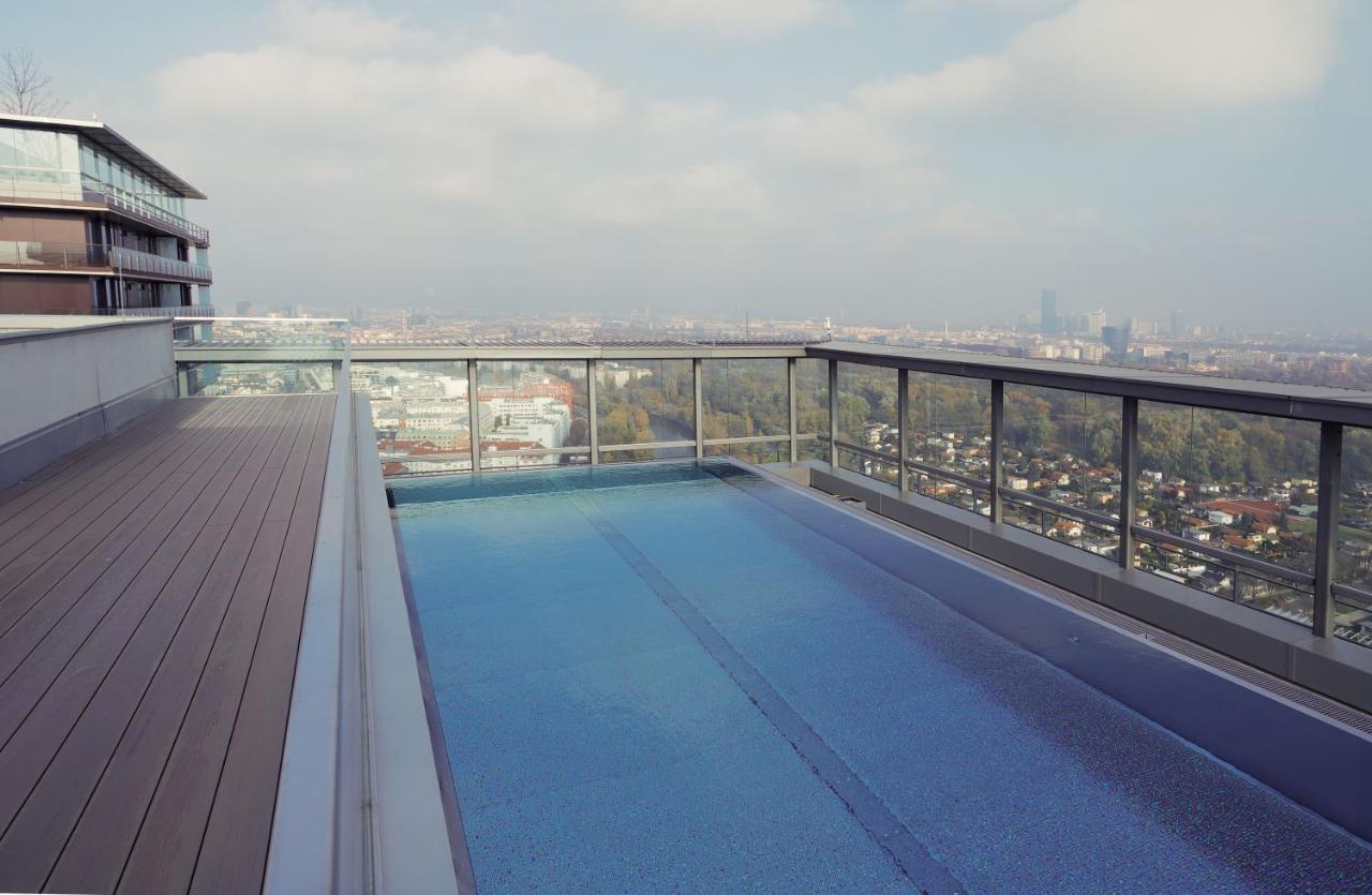 Triiiple Suites Level 22 mit Balkon und Tiefgarage Wien Exterior foto