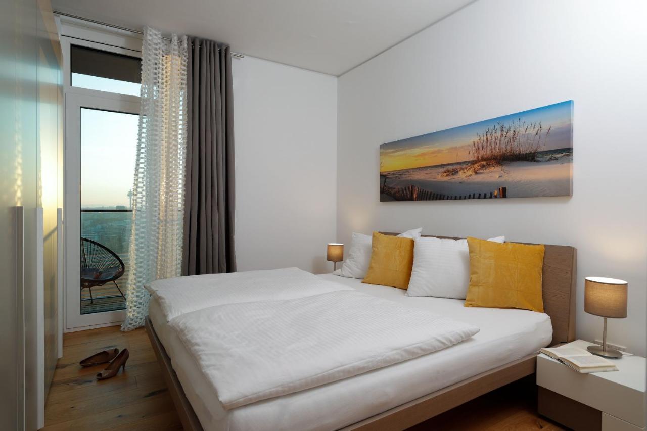 Triiiple Suites Level 22 mit Balkon und Tiefgarage Wien Exterior foto