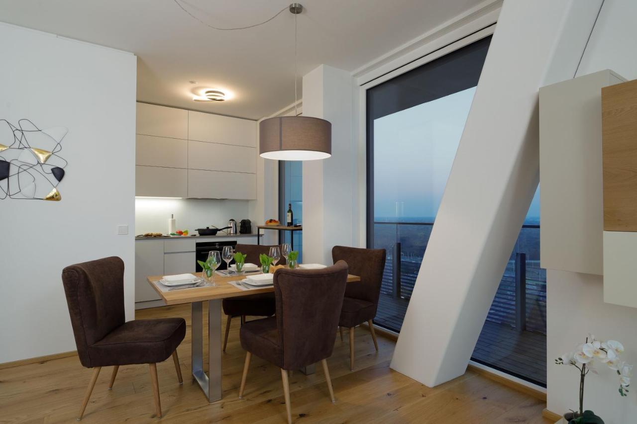 Triiiple Suites Level 22 mit Balkon und Tiefgarage Wien Exterior foto