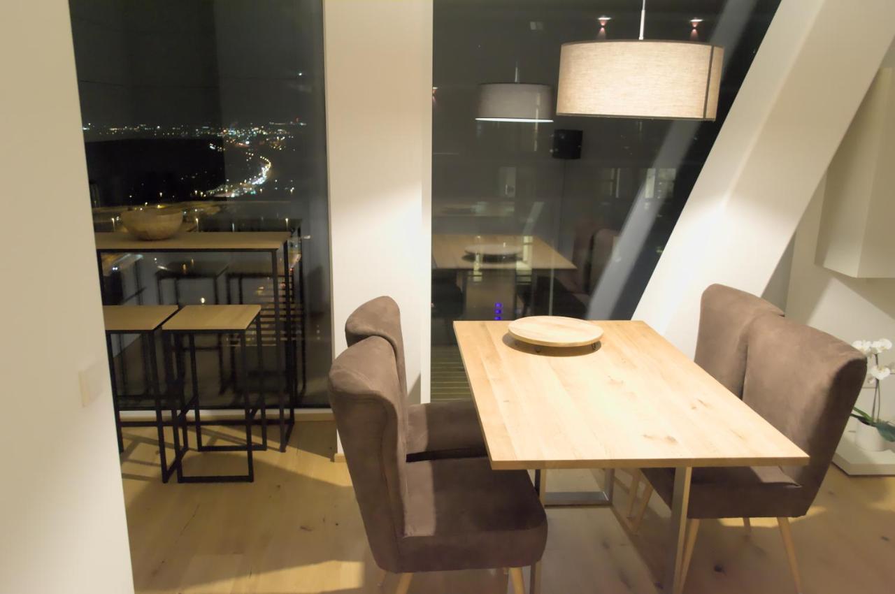 Triiiple Suites Level 22 mit Balkon und Tiefgarage Wien Exterior foto