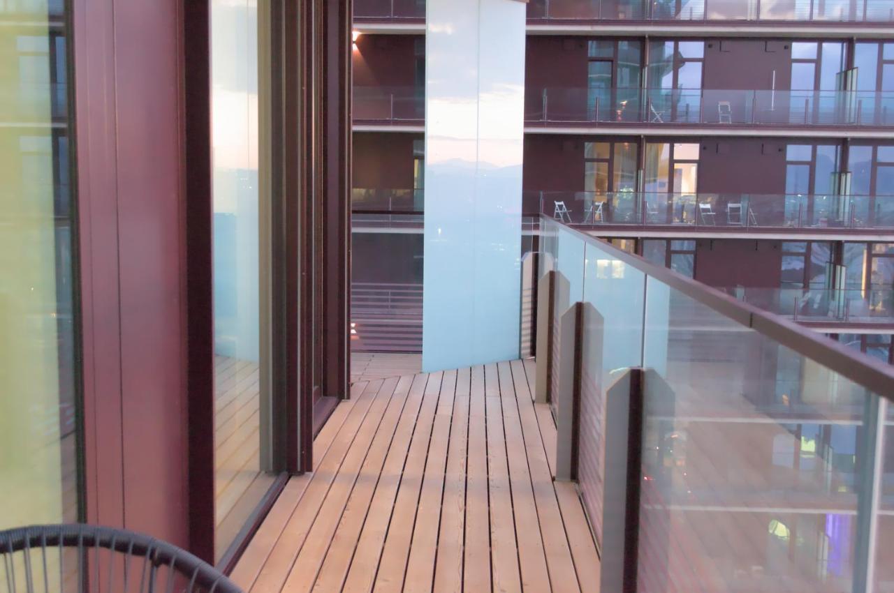 Triiiple Suites Level 22 mit Balkon und Tiefgarage Wien Exterior foto